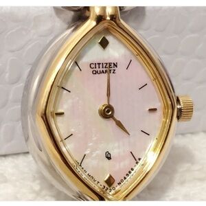 Vintage Citizen Women's Quartz SS Watch Gold Tone One Jewel Mother Pearl Dial